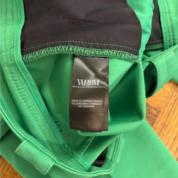 White House Black Market Kelly Green Cropped Pants - Picture 8 of 9